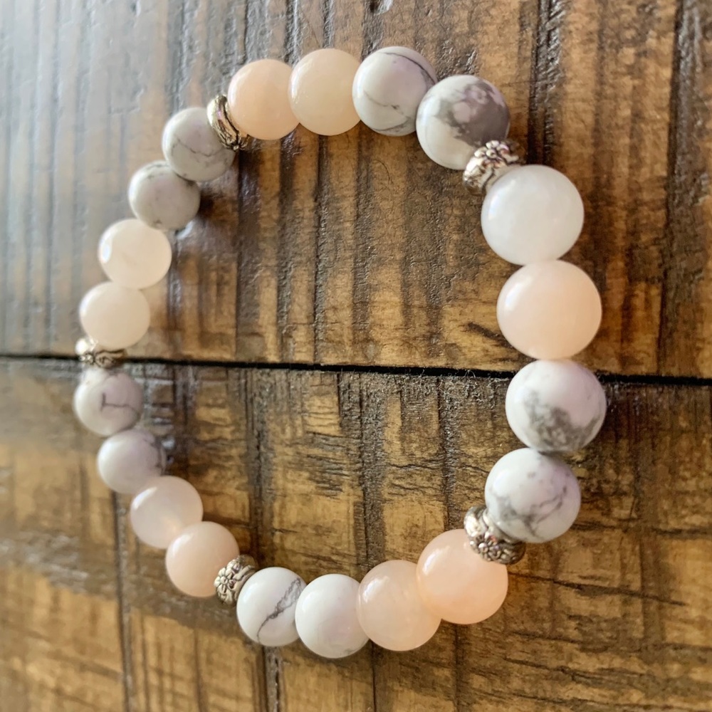 8mm Pink Aventurine & Howlite Chakra Bracelet - Picture 8 of 9